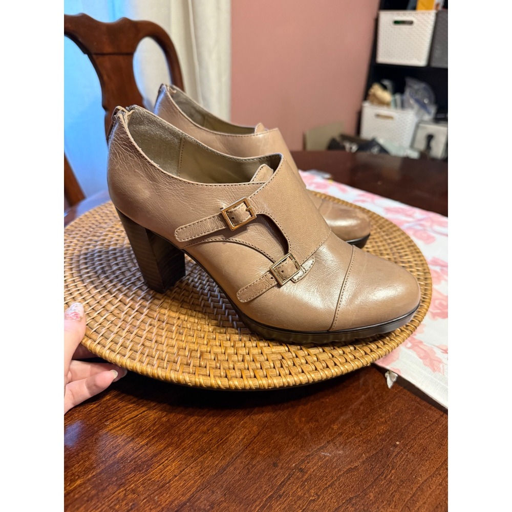 Bella Vita Womens Tan Leather Monk Strap Heeled Booties Shooties Size 7.5M